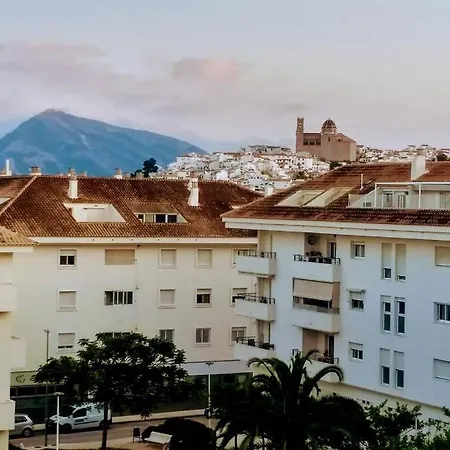 Bright & Spacious Apt - Panoramic Views! Apartment
